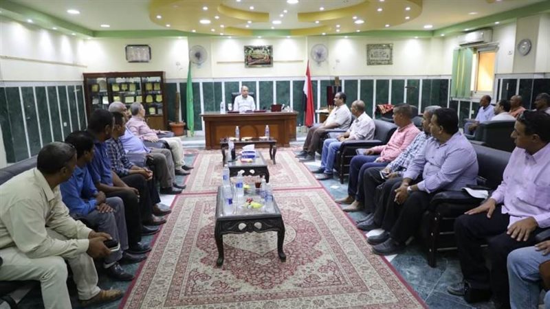 محافظ المنيا خلال