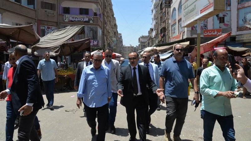 محافظ أسيوط خلال