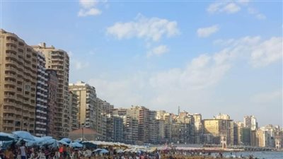 شواطئ الإسكندرية ترحب بالمصطافين.. اليوم
