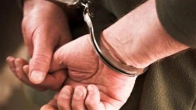 ضبط أحد الأشخاص بسوهاج لادارته كيانا تعليميا وهميا للنصب على المواطنين