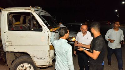 محافظ أسيوط يضبط سيارة كسح تلقي مخلفات الصرف في الترعة بطريق الفتح 