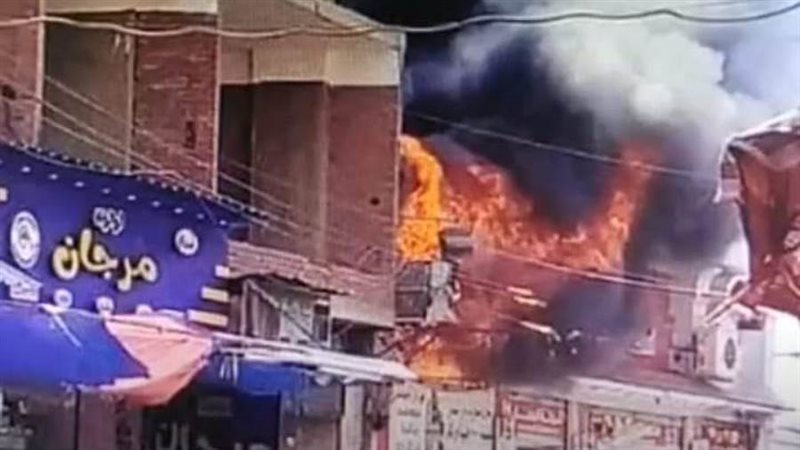 جانب من الحريق