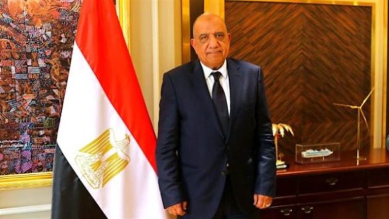 الدكتور محمود عصمت