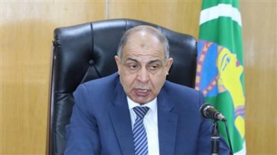 محافظ المنيا: رقابة مستمرة وإجراءات قانونية صارمة لردع المتلاعبين بتعريفة التاكسي 