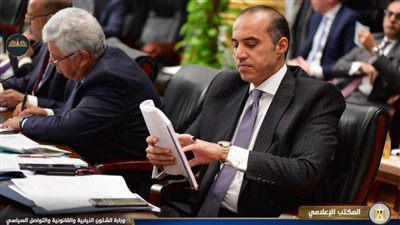 عاجل.. المستشار محمود فوزي: الحكومة وضعت بناء الإنسان وتعليمه على رأس الأولويات