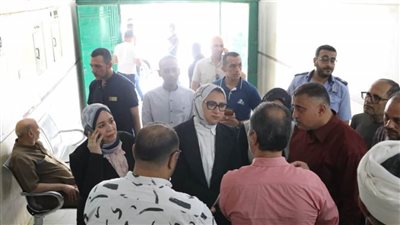 نائب محافظ الوادي الجديد تطمئن على الخدمات الطبية المقدمة للمواطنين بمستشفى الخارجة التخصصي