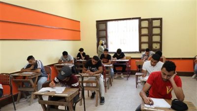 ٢٥٥ طالبًا بمدارس المتفوقين يؤدون امتحان القبول بالجامعات