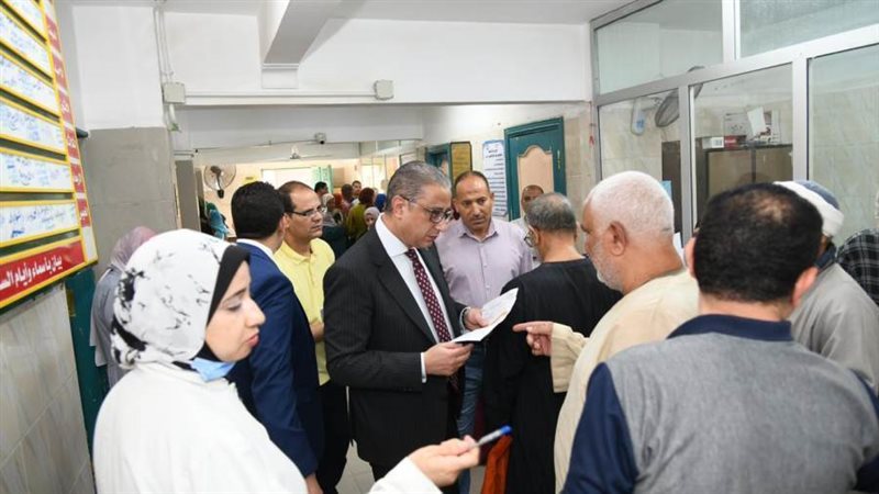 محافظ الفيوم وسط