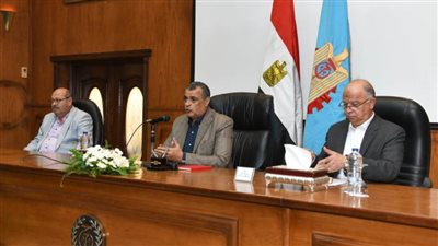  «وزير الدولة للإنتاج الحربي» يزور «حلوان للصناعات الهندسية»