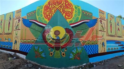 تكريم طلبة كلية التربية النوعية لتحويل سور ميدان كفر الشيخ جامعة للوحة فنية