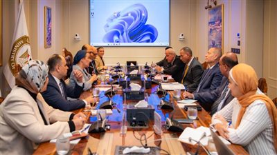  وزيرة البيئة تبحث مع محافظ القاهرة منظومة الإدارة المتكاملة للمخلفات الصلبة