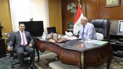 محافظ الوادي الجديد يستقبل رئيس الجامعة لتقديم التهنئة