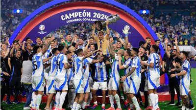 تشيلسي يحفز «فيفا» لفتح تحقيق موسع حول هتافات لاعبي الأرجنتين ضد الفرنسيين