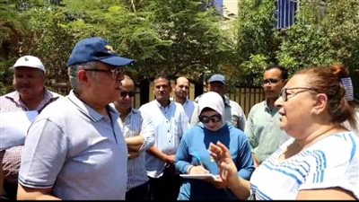 محافظ البحر الأحمر يستمع لشكاوي المواطنين بمجاويش ويوجه بحلها في أسرع وقت