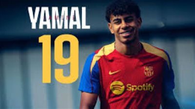 لامين يامال يسير على خطى ميسي ويختار رقم 19 مع برشلونة