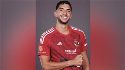 الأهلي يعلن التعاقد مع المصري نجم منتخب قطر.. و