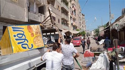 رفع 2226 حالة إشغال طريق ثابتة ومتحركة للقضاء على الاختناقات المرورية بالبحيرة.. صور 