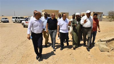محافظ أسيوط يتفقد مزرعة الوادي الأسيوطي بمساحة 720 فدانا للوقوف على سبل تطويرها