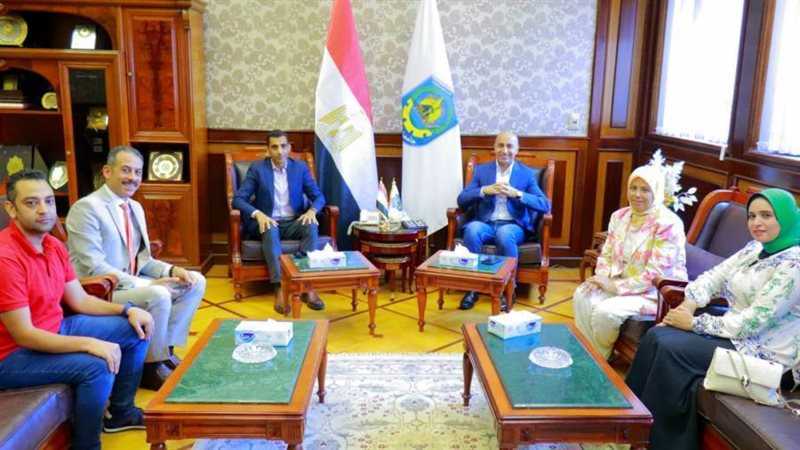 رئيس جامعة دمنهور