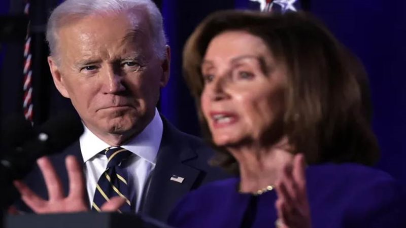 نانسي بيلوسي والرئيس