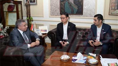 وزير التموين ومدير شركة أسيا جروب السنغافورية يبحثان سبل تعزيز التعاون في مجال انتاج الزيوت