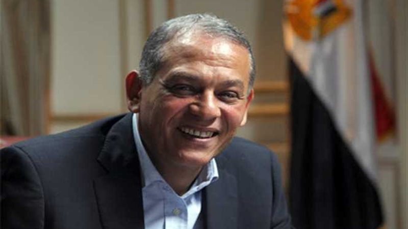 السادات يطالب بجلسة