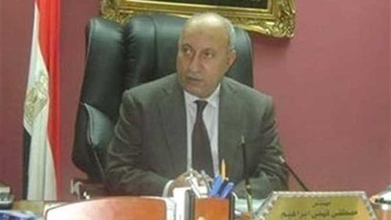 بيع 15 محلاً تجارية