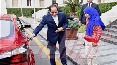 بالصور .. الرئيس يستقبل بقصر الاتحادية 