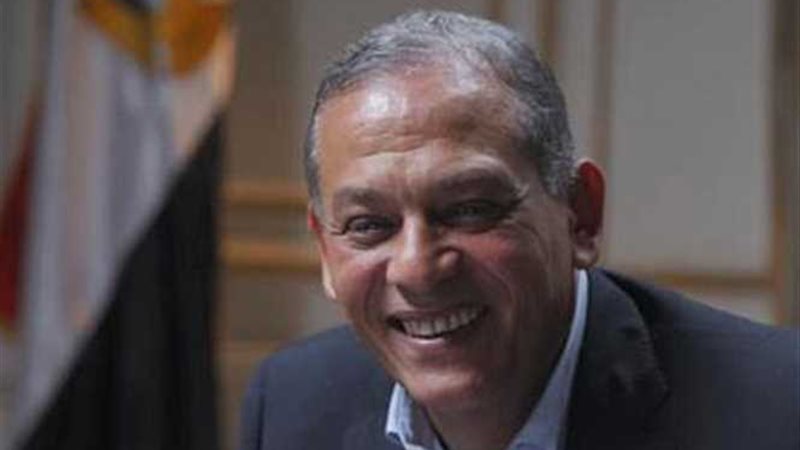 السادات يطلب تسجيل