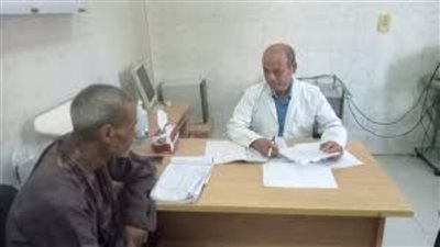 محافظ بني سويف: الكشف وتوفير العلاج لـ1238 حالة في 8 تخصصات