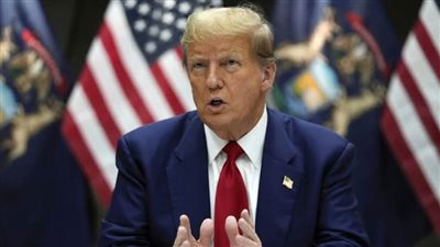 ترامب يتعهد بحل مشكلة الهجرة غير الشرعية حال فوزه في الانتخابات