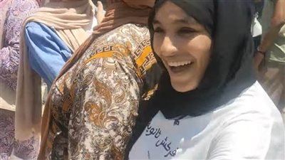 بالمزمار والأغاني والشماريخ.. طلاب الثانوية العامة بالإسماعيلية يحتفلون بانتهاء الامتحانات