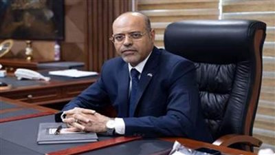  العمل تجتمع  مع مستثمرين لبحث خطة تطوير الجامعة العمالية