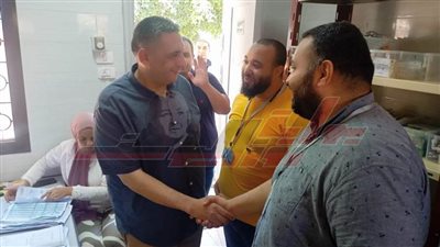 وكيل مديرية الصحة بكفر الشيخ يتفقد القافلة الطبية المجانية بالحامول
