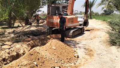 محافظ أسيوط يعلن البدء في أعمال مد كابلات الكهرباء للمنطقة اللوجستية بالكوم الأحمر