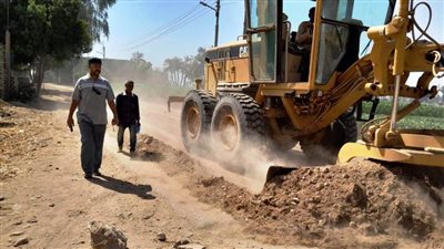 حملات مكبرة للنظافة وتمهيد الطرق بمركز ومدينة المراغة بسوهاج