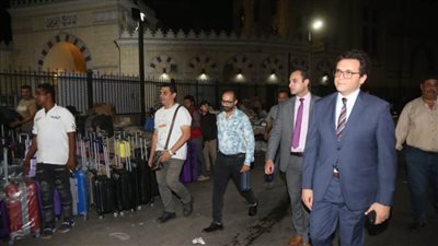 وزير الثقافة يتفقد مسارح 