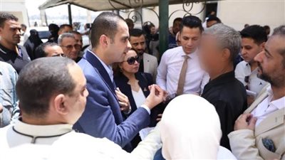 نائب وزير الصحة يتفقد المركز التخصصي للقلب والجهاز الهضمي ومستشفى سوهاج التعليمي