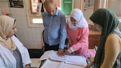  بالصور.. وكيل وزارة الصحة بالغربية يتفقد وحدات صحية للتأكد من انتظام العمل وتقديم الخدمات 