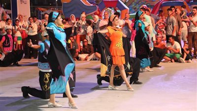 استعراضات فنون شعبية من تراث الصعيد وبحري بمهرجان العلمين 