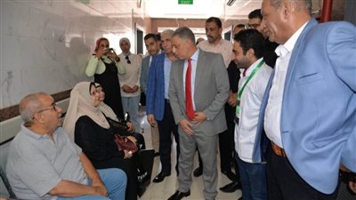 محافظ الإسماعيلية يتفقد مركز طب أسرة السبع بنات بحي أول الإسماعيلية 