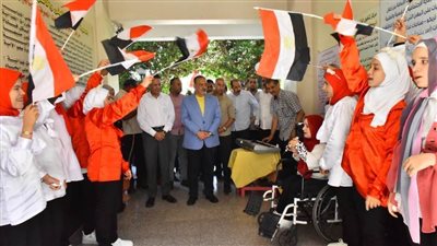 محافظ أسيوط يتفقد مصنع إنتاج الأطراف الصناعية ومركز تأهيل الفتيات المعوقات بمركز الفتح