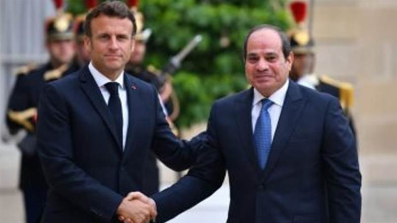 الرئيس السيسي يهنئ