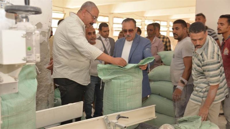 جانب من جولة المحافظ