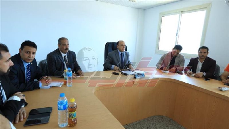 خلال الاجتماع