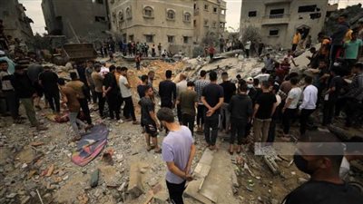 استشهاد 5 فلسطينيين ونسف مبانٍ سكنية في المغراقة جراء الغارات المتواصلة للاحتلال الاسرائيلي