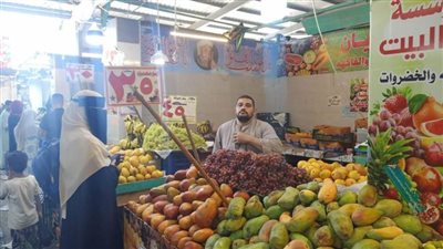 حملة نظافة مكثفة بمجمع خدمات الدهار بالغردقة  |صور