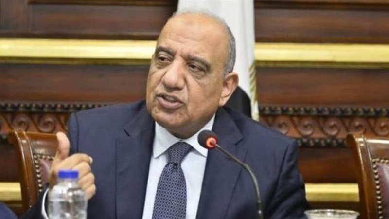 الدكتور عصمت وزير