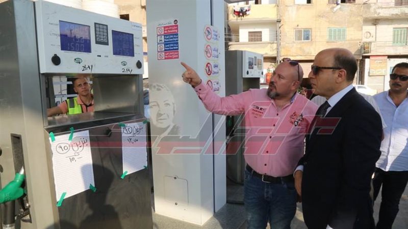 المحافظ يقوم بالمرور