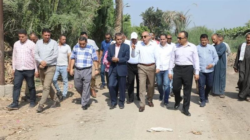 محافظ المنيا خلال